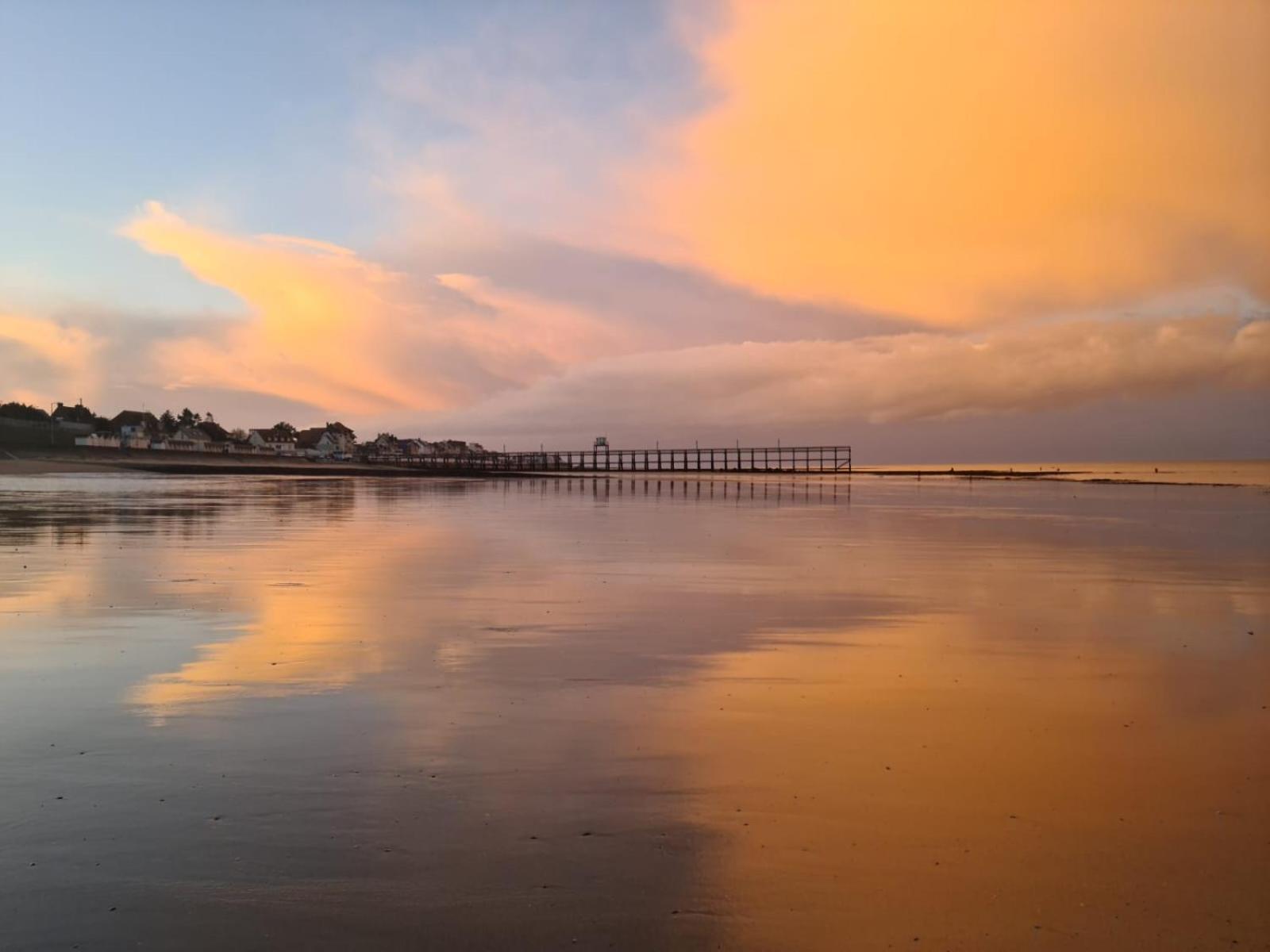 Entre Ciel Et Mer Luc-sur-Mer Ngoại thất bức ảnh